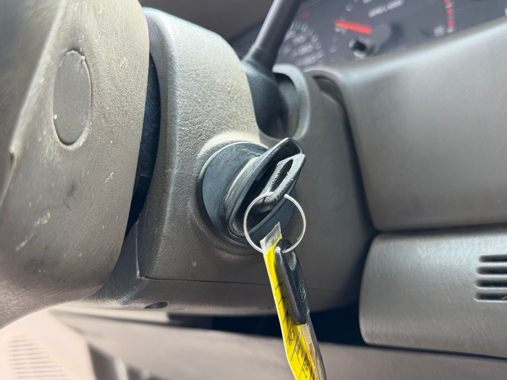 2002 Ford F-250 Base