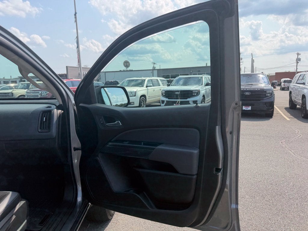 2022 Chevrolet Colorado 4WD Crew Cab Short Box Z71