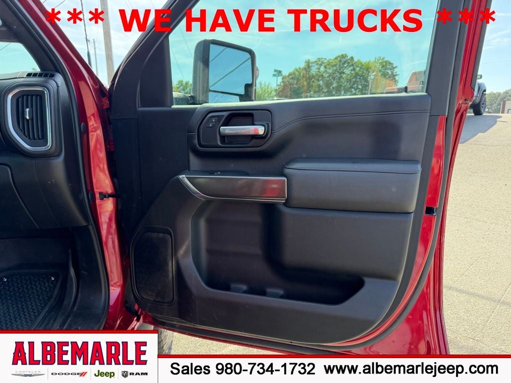 2022 GMC Sierra 2500HD 4WD Crew Cab Standard Bed AT4