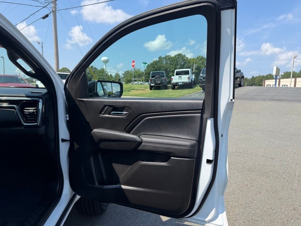 2023 GMC Canyon 4WD Crew Cab Short Box Elevation