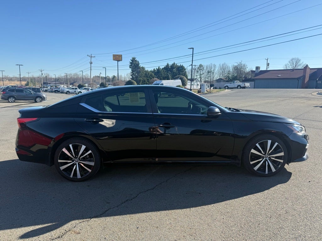 2021 Nissan Altima SR FWD