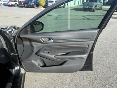 2021 Nissan Altima SR FWD