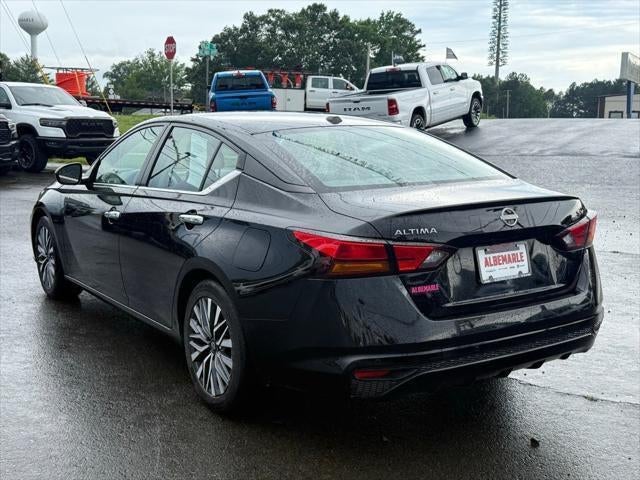 2023 Nissan Altima SV FWD