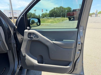 2017 Nissan Frontier SV