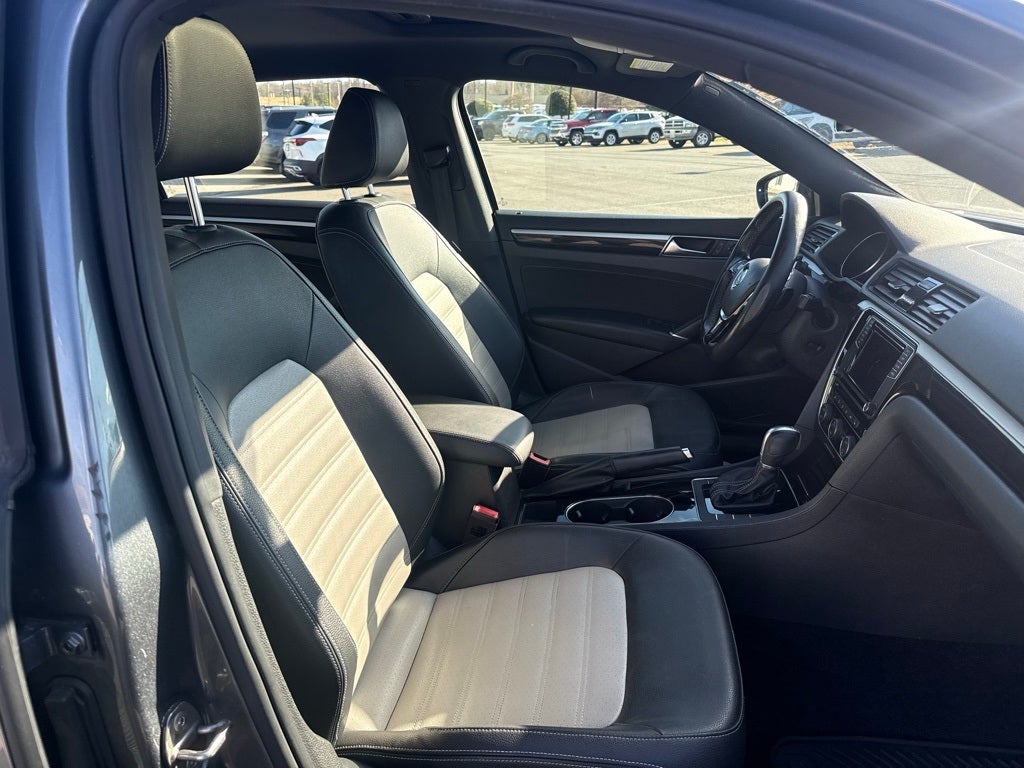 2018 Volkswagen Passat 3.6L V6 GT