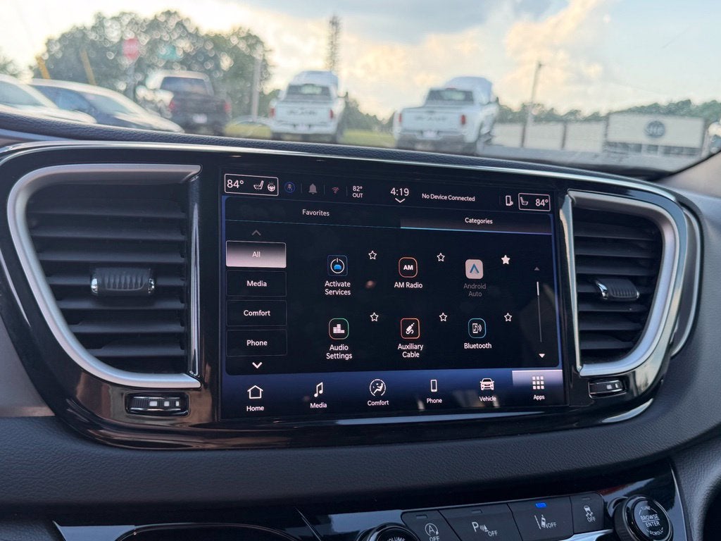 2025 Chrysler Pacifica Select