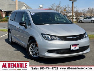 2024 Chrysler Voyager LX