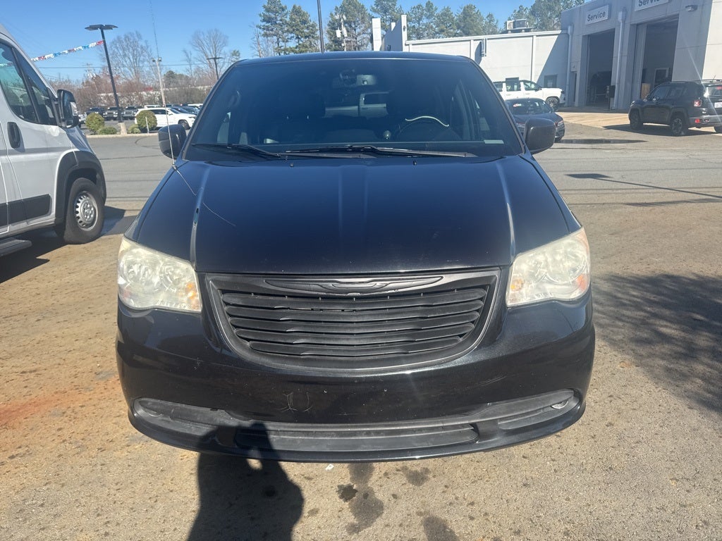 2013 Chrysler Town & Country S