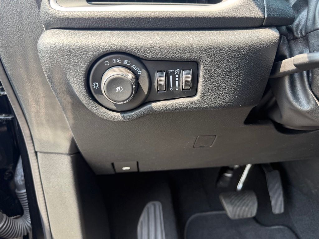 2024 Chrysler Pacifica Hybrid S Appearance Pkg