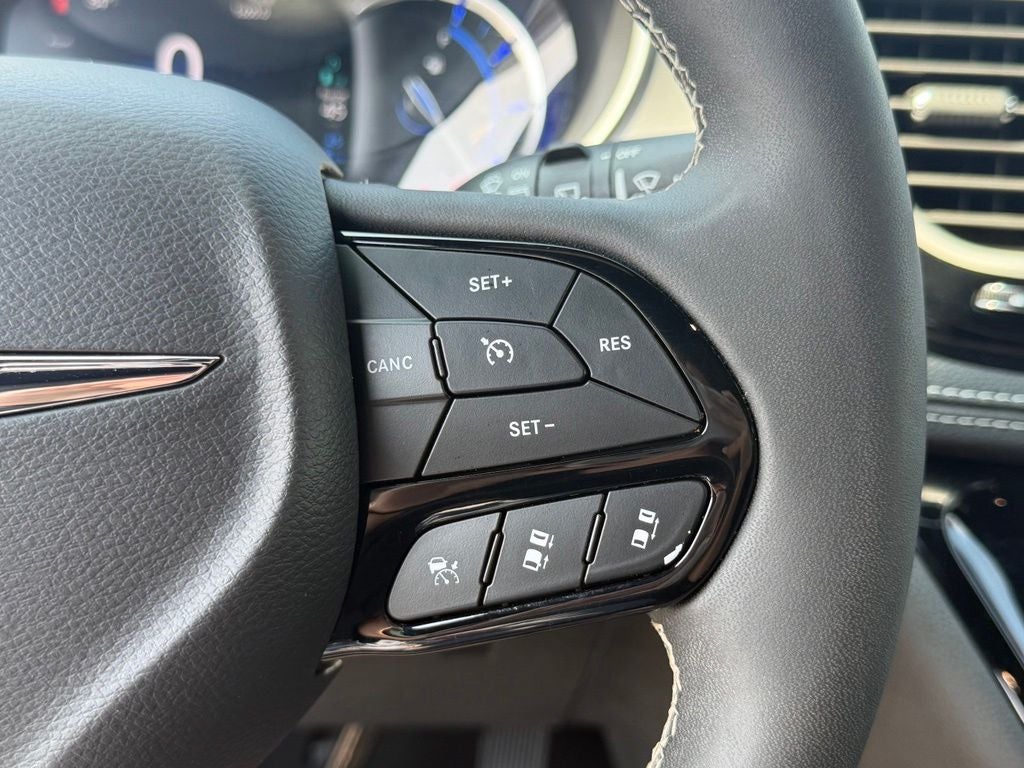 2024 Chrysler Pacifica Hybrid S Appearance Pkg