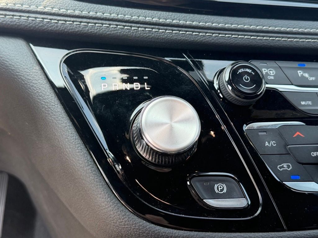 2024 Chrysler Pacifica Hybrid S Appearance Pkg