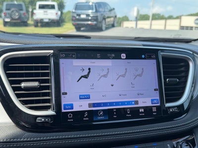 2024 Chrysler Pacifica Hybrid S Appearance Pkg