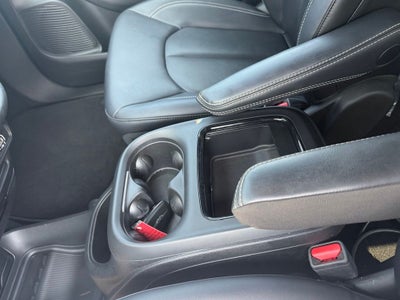 2024 Chrysler Pacifica Hybrid S Appearance Pkg