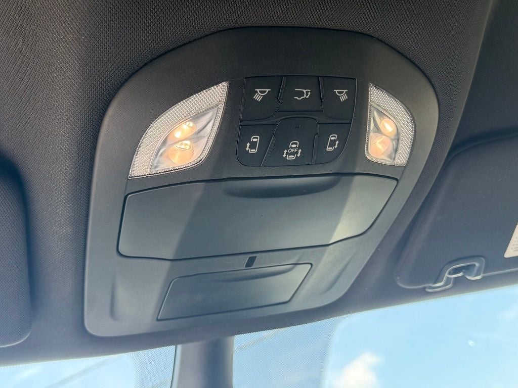 2024 Chrysler Pacifica Hybrid S Appearance Pkg
