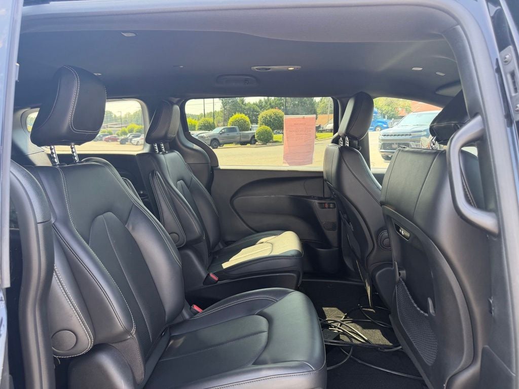 2024 Chrysler Pacifica Hybrid S Appearance Pkg