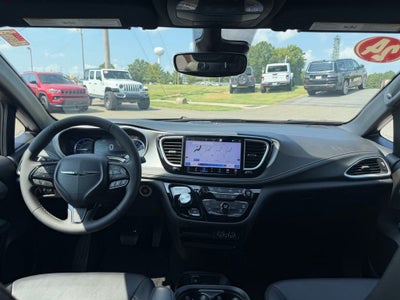2024 Chrysler Pacifica Hybrid S Appearance Pkg