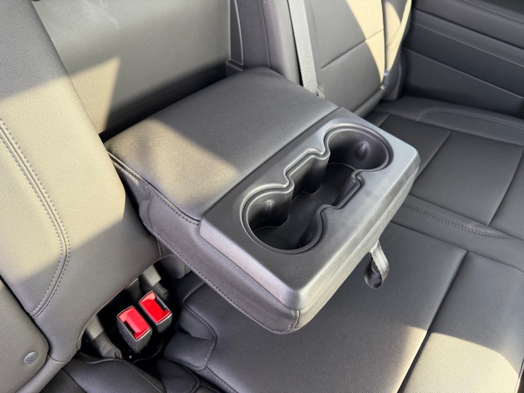 2024 Chevrolet Silverado 3500HD 4WD Crew Cab Standard Bed LT