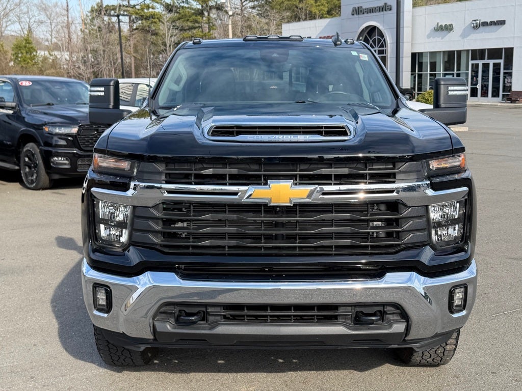 2024 Chevrolet Silverado 3500HD 4WD Crew Cab Standard Bed LT