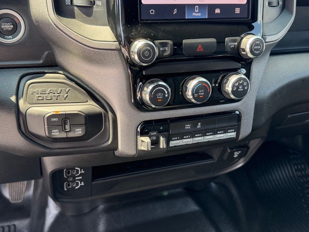 2025 RAM 3500 Tradesman Crew Cab 4x4 8' Box