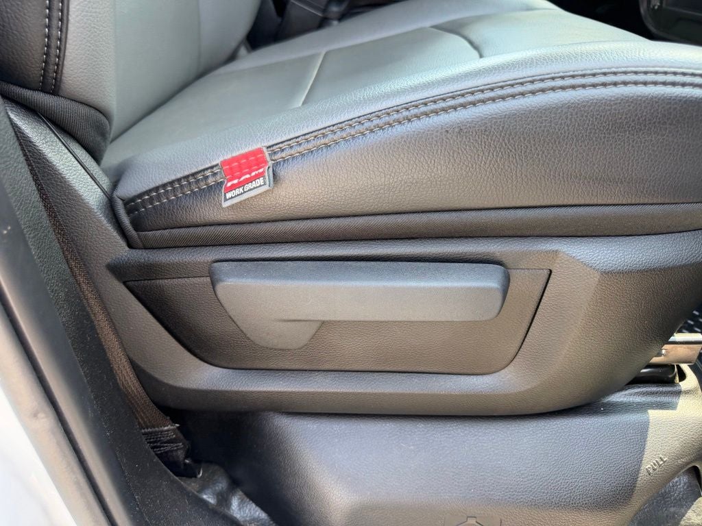 2025 RAM 3500 Tradesman Crew Cab 4x4 8' Box