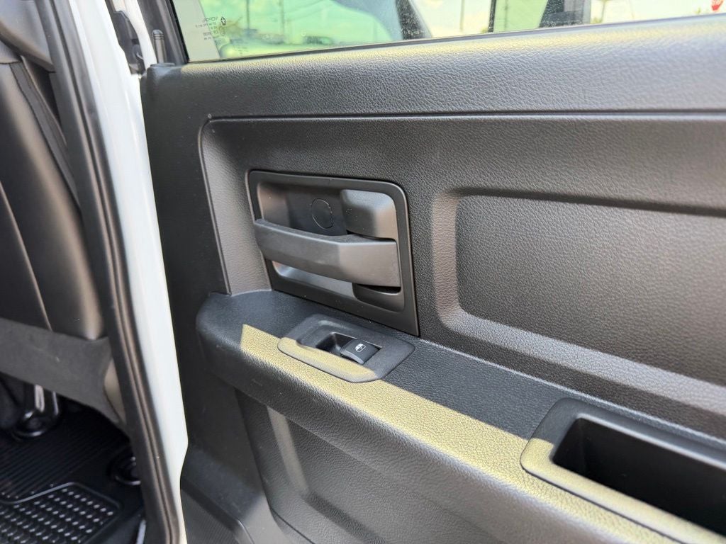 2025 RAM 3500 Tradesman Crew Cab 4x4 8' Box