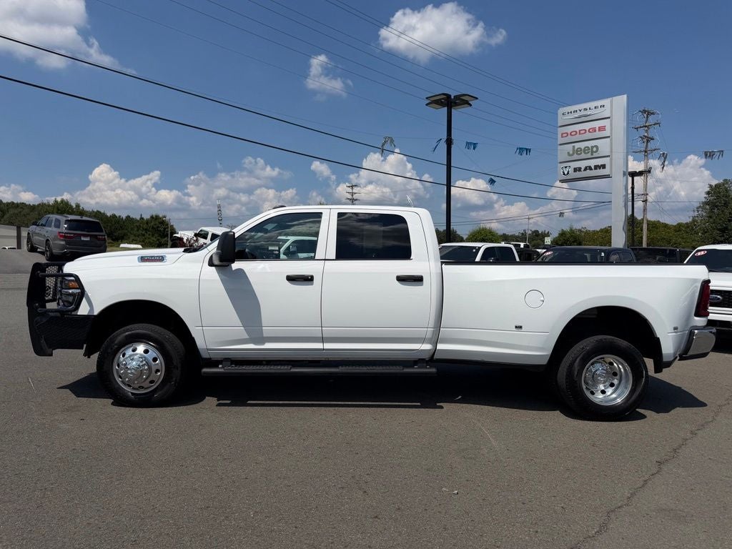 2025 RAM 3500 Tradesman Crew Cab 4x4 8' Box