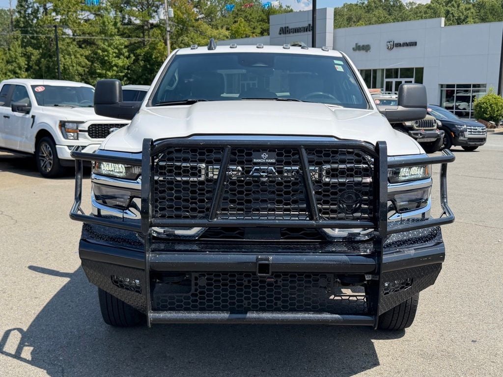 2025 RAM 3500 Tradesman Crew Cab 4x4 8' Box