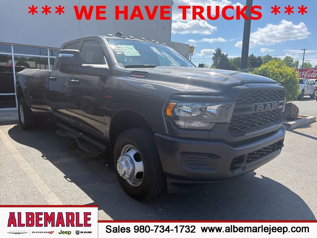 2024 RAM 3500 Tradesman Crew Cab 4x4 8' Box