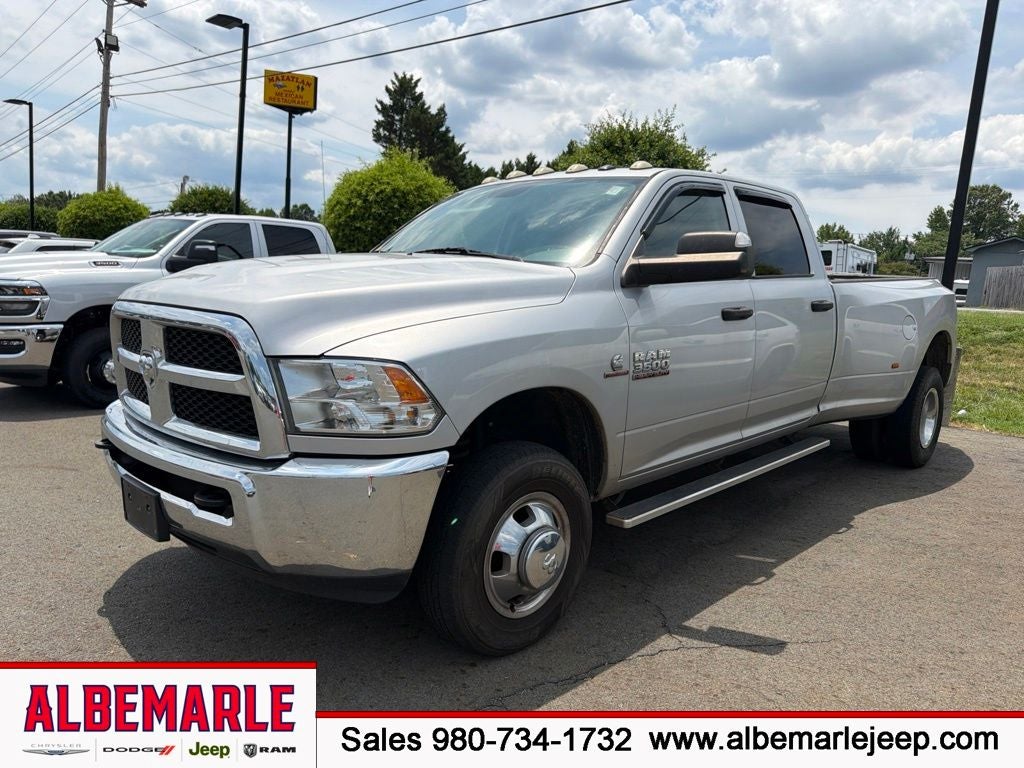 2018 RAM 3500 Tradesman Crew Cab 4x4 8' Box