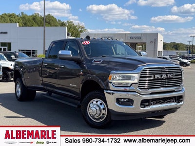 2019 RAM 3500 Laramie Crew Cab 4x4 8' Box