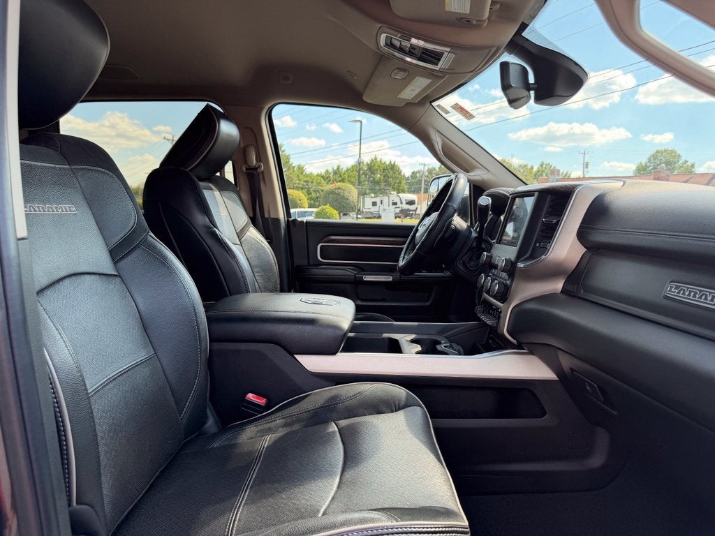 2019 RAM 3500 Laramie Crew Cab 4x4 8' Box