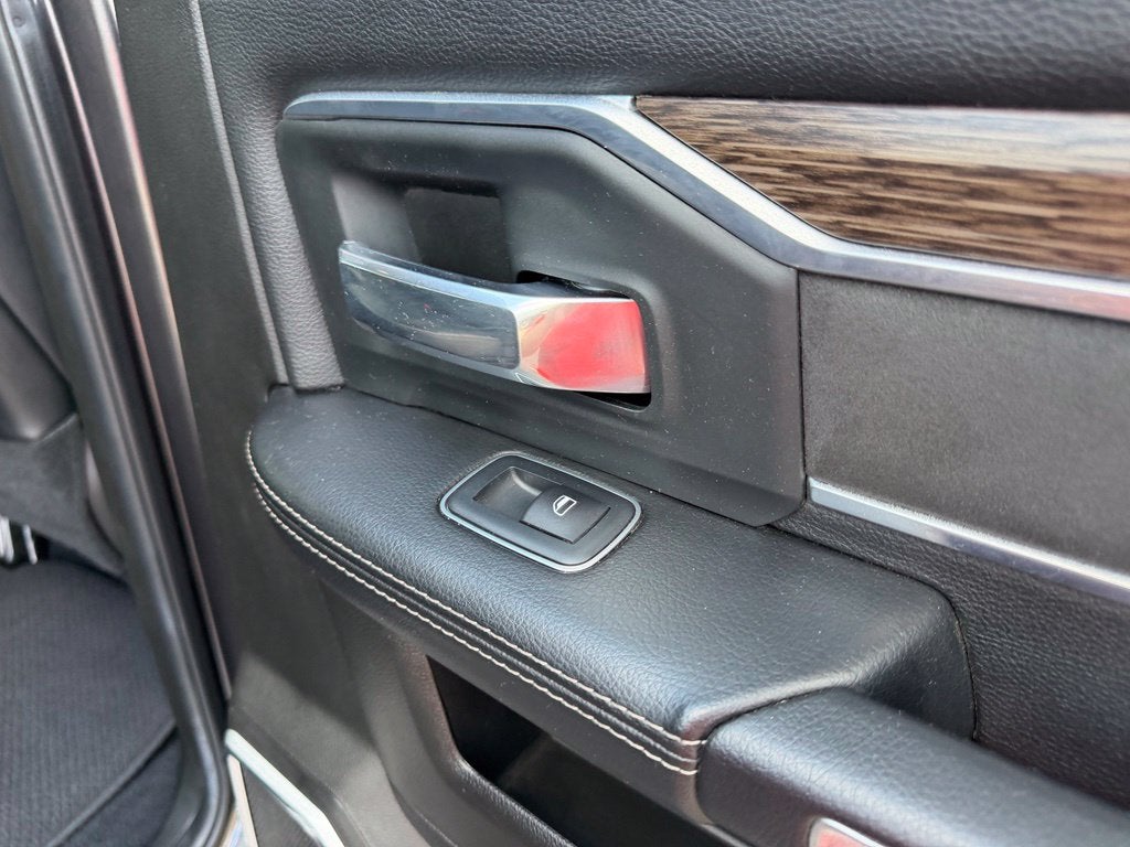 2019 RAM 3500 Laramie Crew Cab 4x4 8' Box
