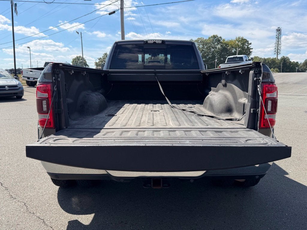 2019 RAM 3500 Laramie Crew Cab 4x4 8' Box