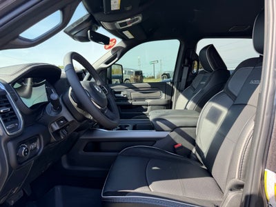 2025 RAM 3500 Laramie Crew Cab 4x4 8' Box