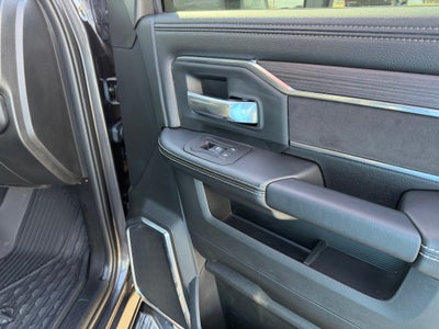 2025 RAM 3500 Laramie Crew Cab 4x4 8' Box