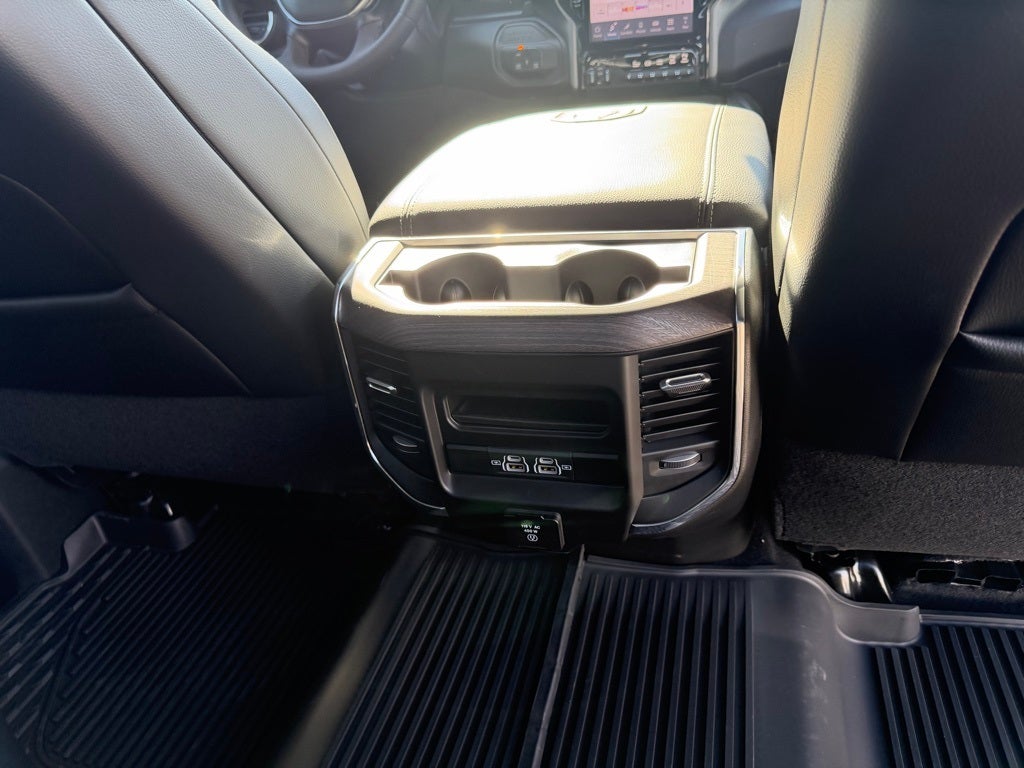 2025 RAM 3500 Laramie Crew Cab 4x4 8' Box