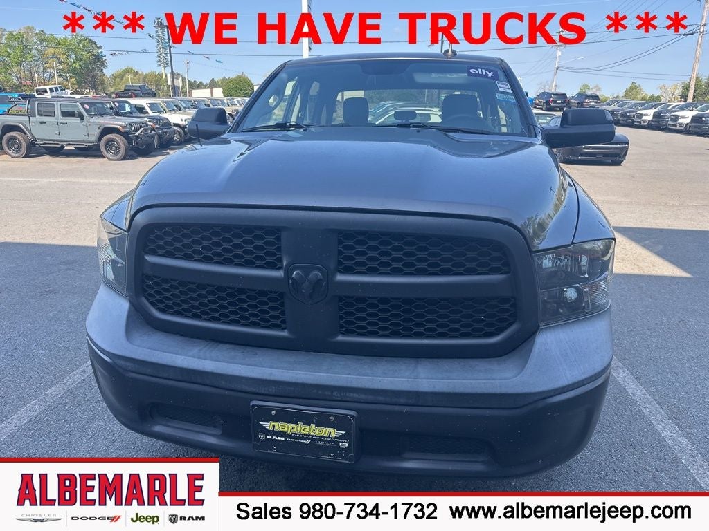 2022 RAM 1500 Classic Tradesman Crew Cab 4x2 5'7' Box