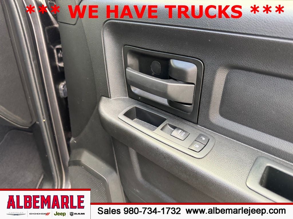2022 RAM 1500 Classic Tradesman Crew Cab 4x2 5'7' Box