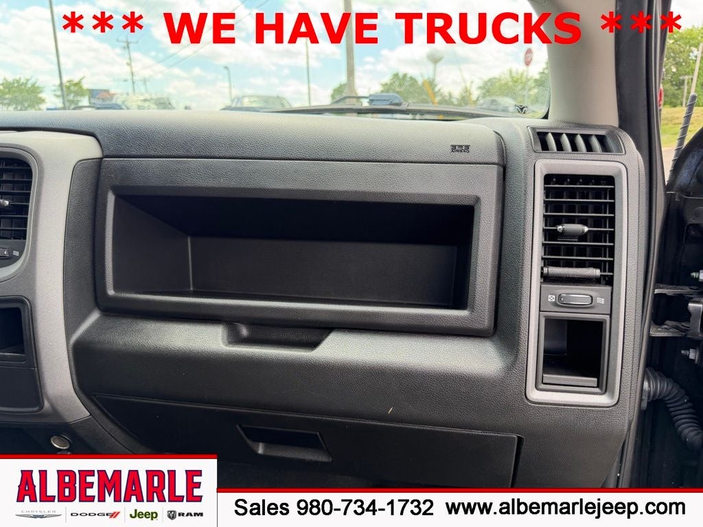 2022 RAM 1500 Classic Tradesman Crew Cab 4x2 5'7' Box
