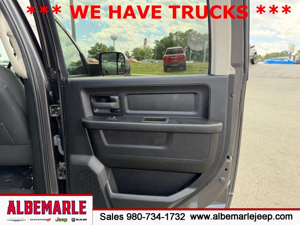 2022 RAM 1500 Classic Tradesman Crew Cab 4x2 5'7' Box