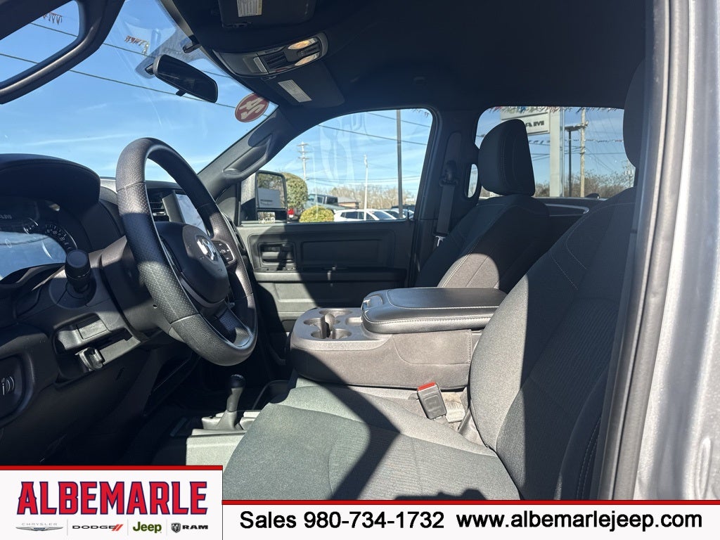 2024 RAM 2500 Tradesman Crew Cab 4x4 6'4' Box