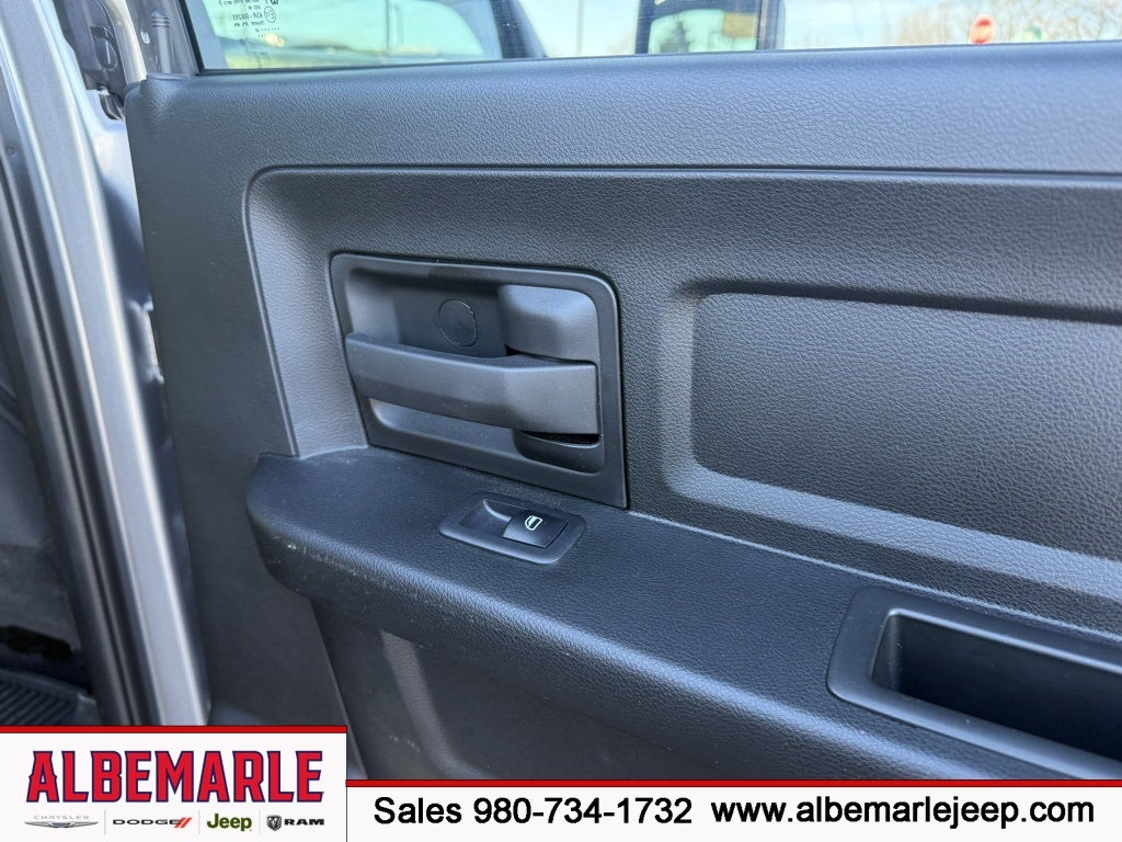 2024 RAM 2500 Tradesman Crew Cab 4x4 6'4' Box