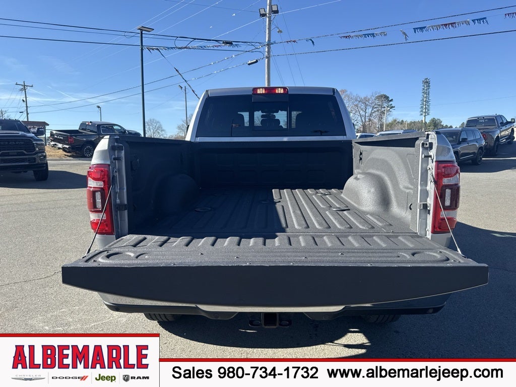 2024 RAM 2500 Tradesman Crew Cab 4x4 6'4' Box