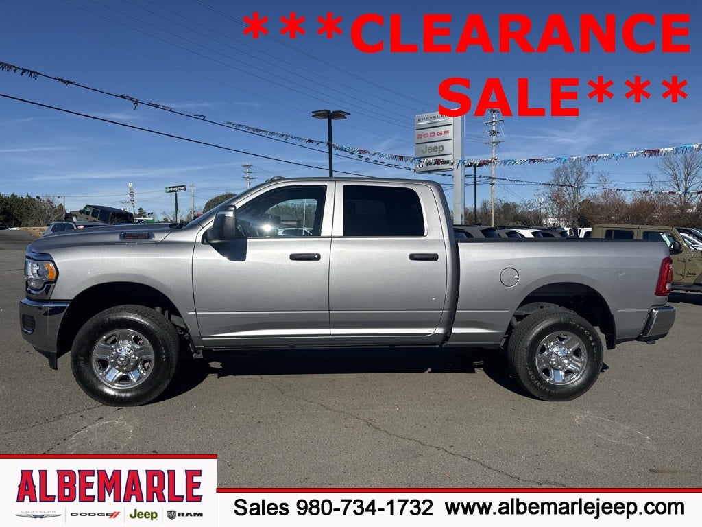2024 RAM 2500 Tradesman Crew Cab 4x4 6'4' Box