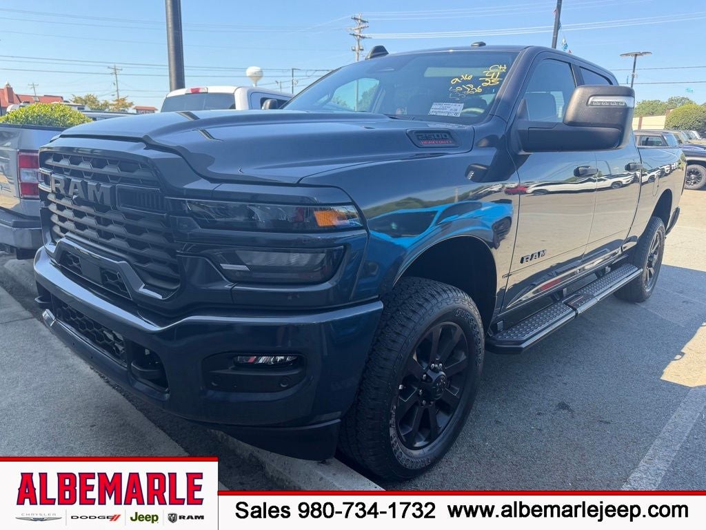 2025 RAM 2500 Big Horn Crew Cab 4x4 6'4' Box