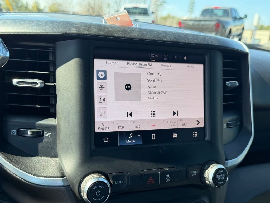 2022 RAM 2500 Big Horn Crew Cab 4x4 6'4' Box