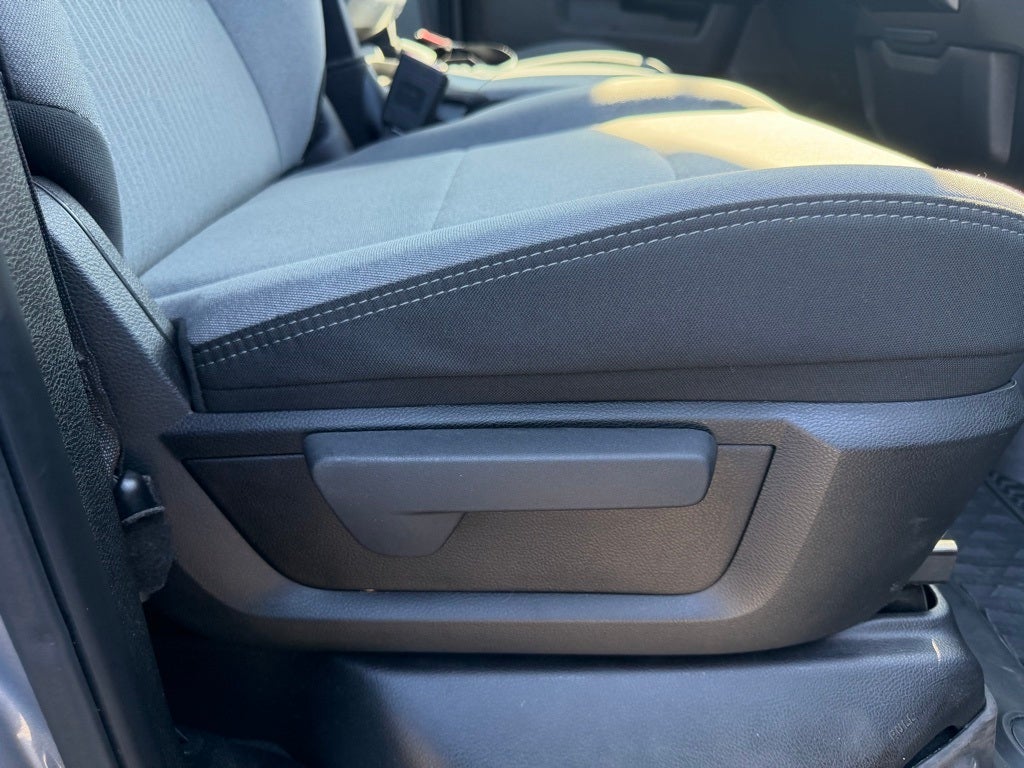 2022 RAM 2500 Big Horn Crew Cab 4x4 6'4' Box