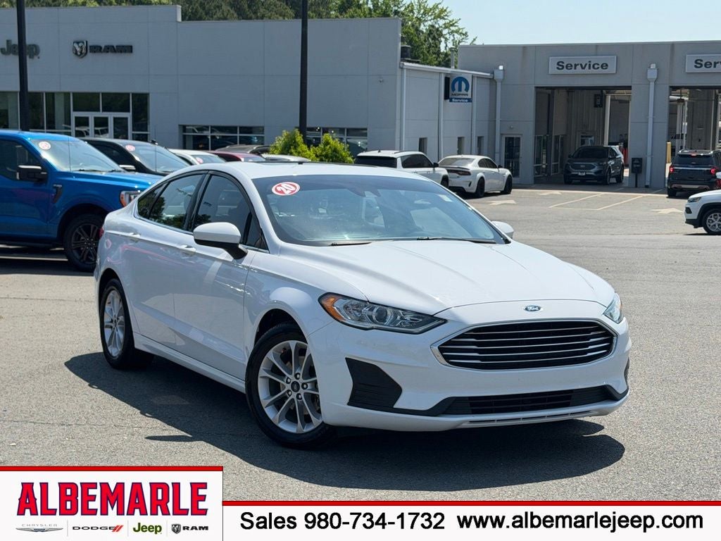 2020 Ford Fusion SE FWD's photo