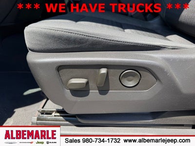 2023 Chevrolet Silverado 1500 2WD Crew Cab Short Bed Custom