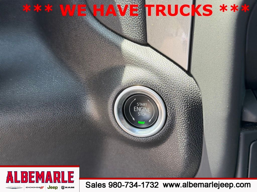 2023 Chevrolet Silverado 1500 2WD Crew Cab Short Bed Custom